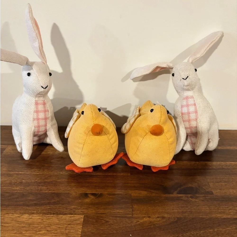 Target Bullseye Playground 2023 - Plush Bunny and Chics - 2 each